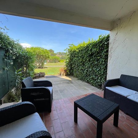 Appartement 2 Pieces En Rez De Jardin Avec Parking Et Piscine Villeneuve-Loubet Exterior foto