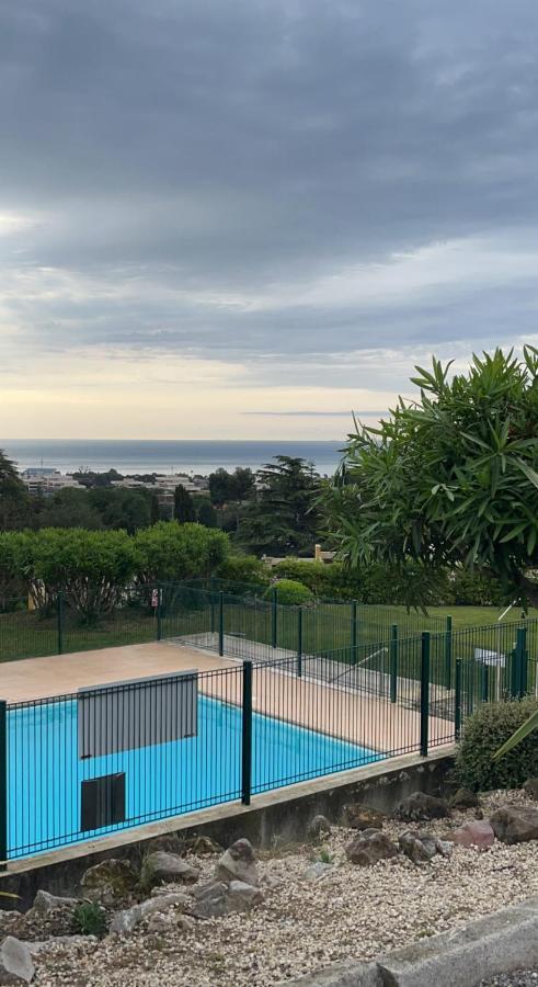 Appartement 2 Pieces En Rez De Jardin Avec Parking Et Piscine Villeneuve-Loubet Exterior foto